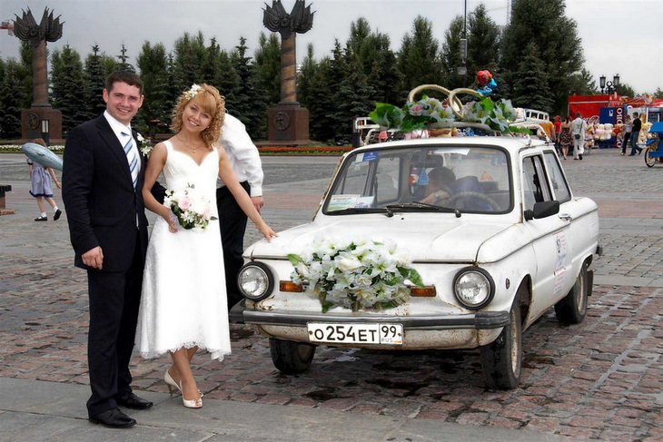 Свадебные украшения на машину