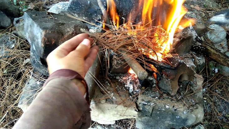 Как с помощью марганцовки добыть огонь